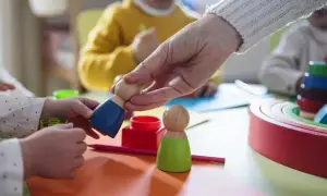 Kiedy posłać dziecko do żłobka, aby uniknąć problemów emocjonalnych?